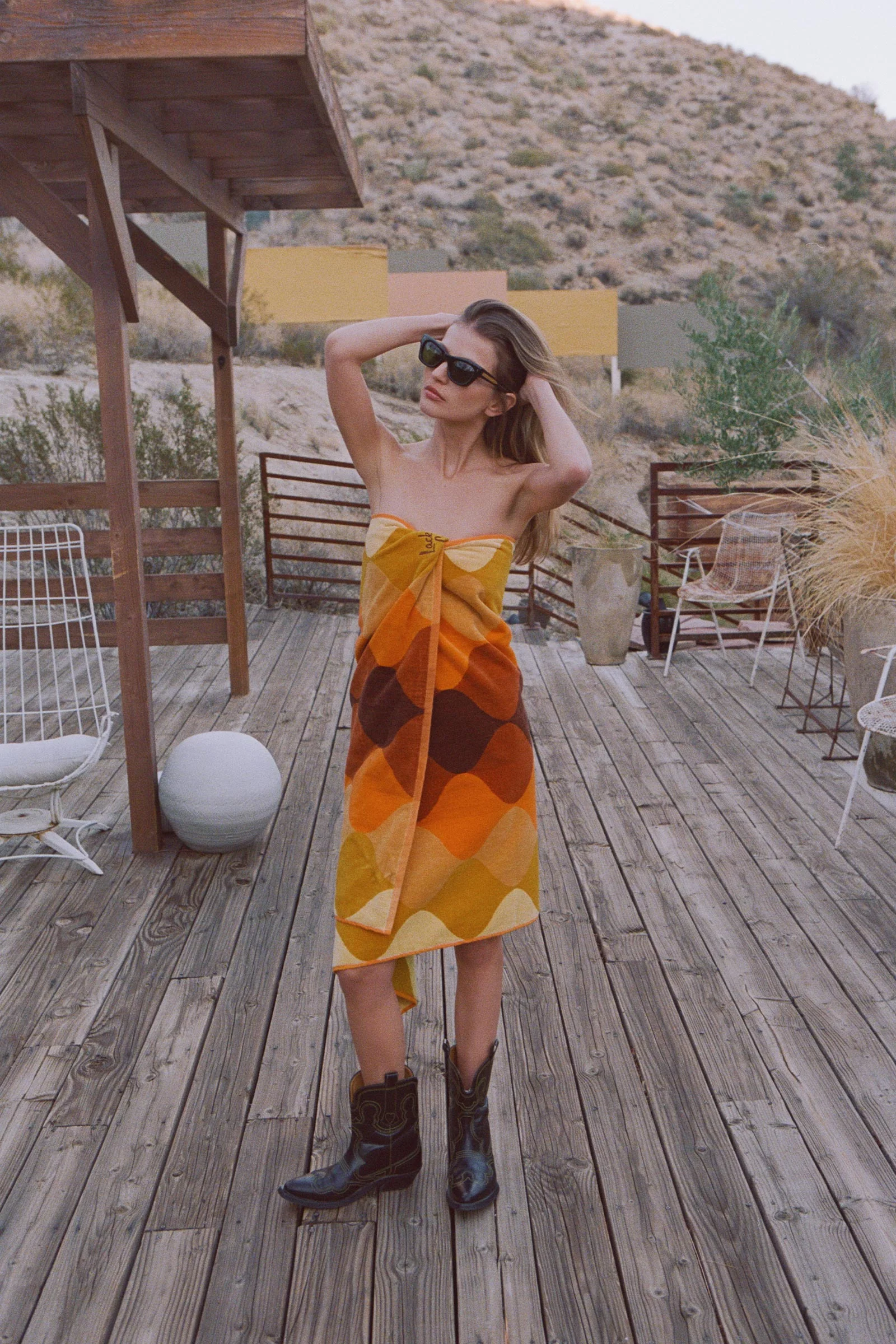 Retro Wave Towel - Pecan - Image 6
