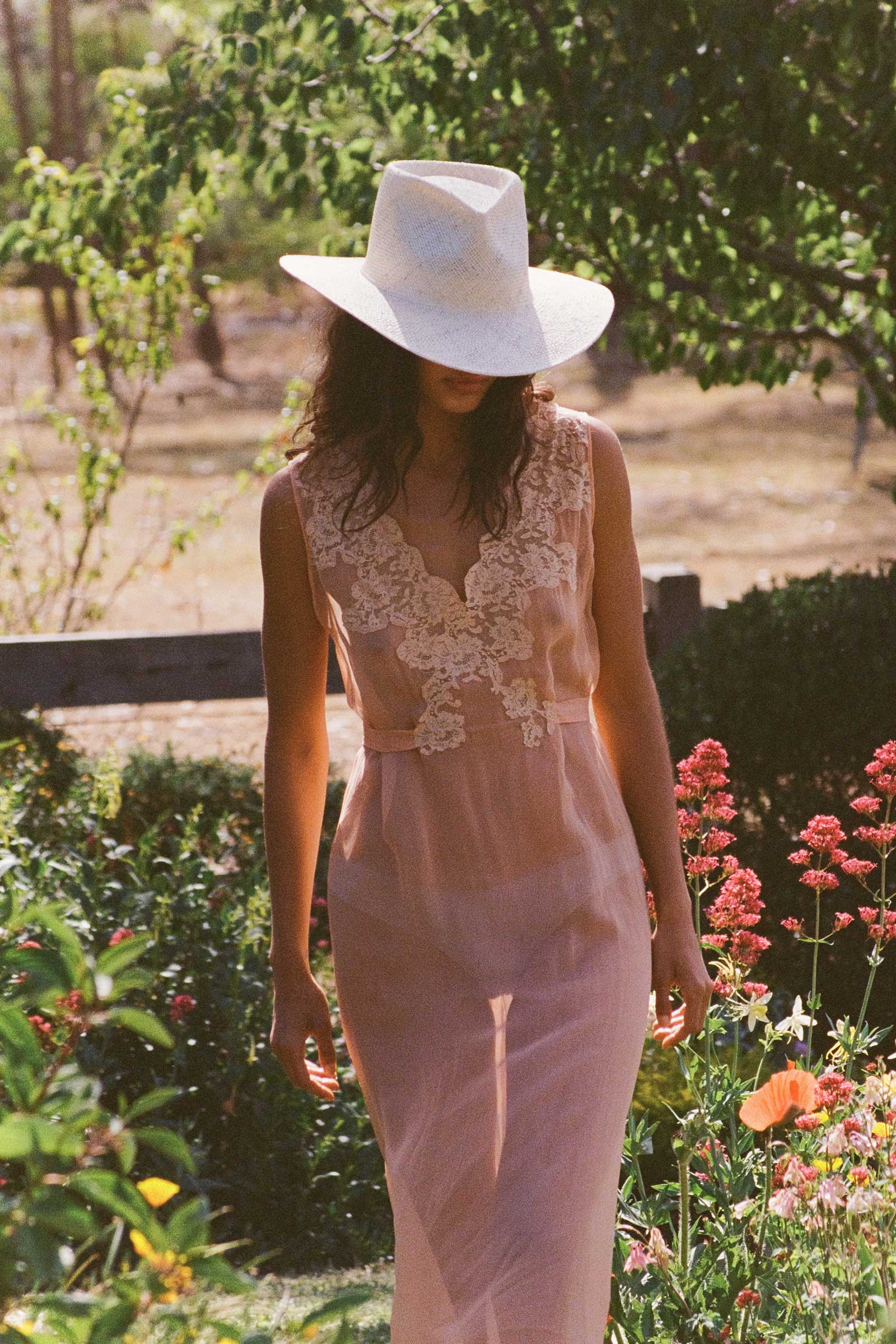 The Oasis - Bone - Image 5